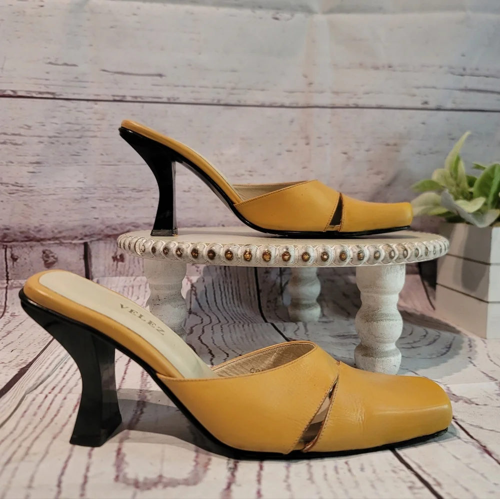 Velez Women's Camal Mustard Heeled Mules Size 36 / US 6